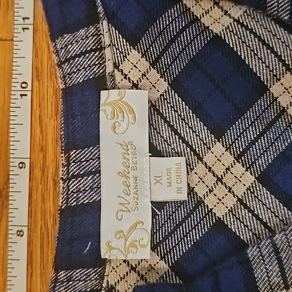 Pullover, button top, plaid flannel - Picture 7 of 7